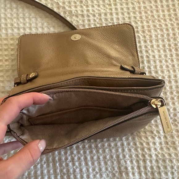 Tan Michael Kors Crossbody - Picture 6 of 8